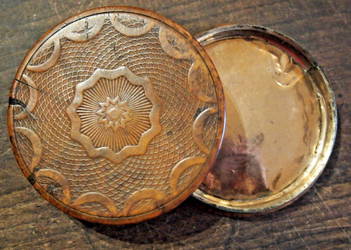 Ancienne boite tabatière - , en